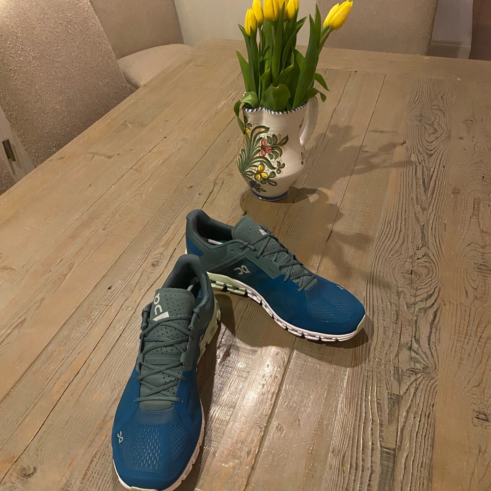 On Cloud Cloudflow Mens Running Shoes